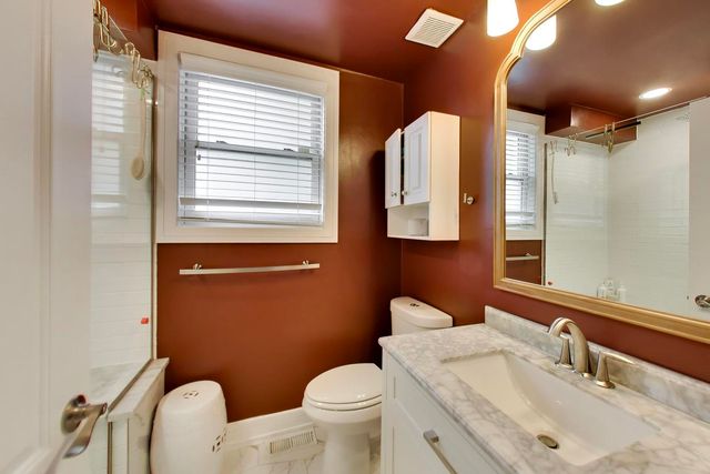1247 N Rockwell Street 1, Chicago, IL 60622
