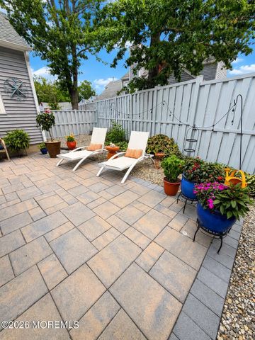 61 Turnberry Circle 143, Toms River, NJ 08753