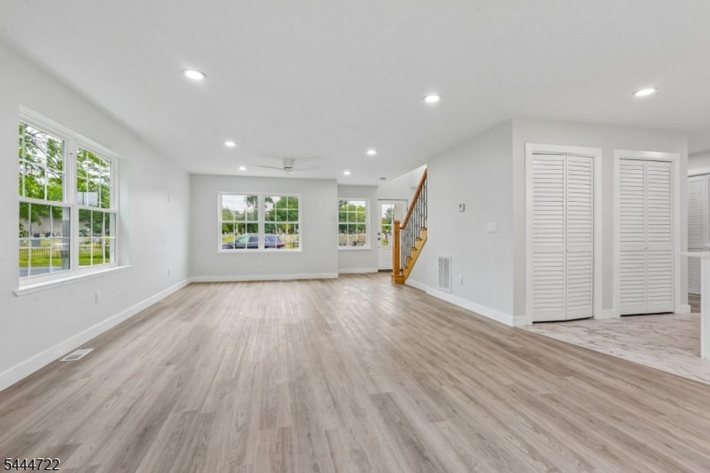 101 Saint Stephens Ave, Woodbridge Twp., NJ 08832 — photo 3