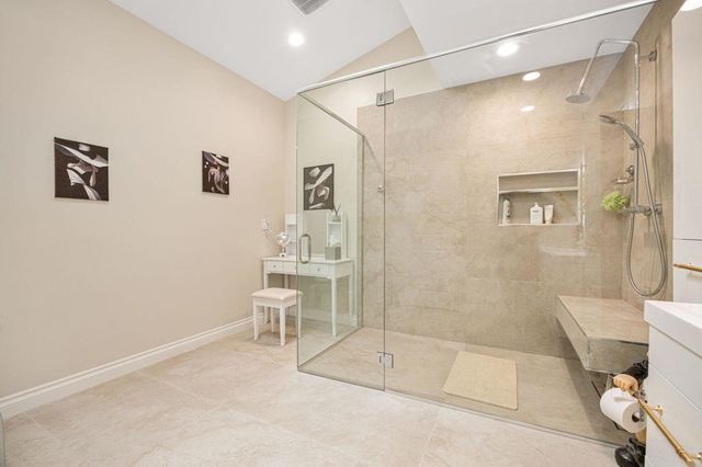 18 N Kavenish Drive, Rancho Mirage, CA 92270