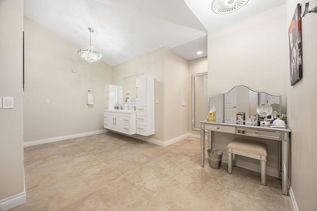 18 N Kavenish Drive, Rancho Mirage, CA 92270