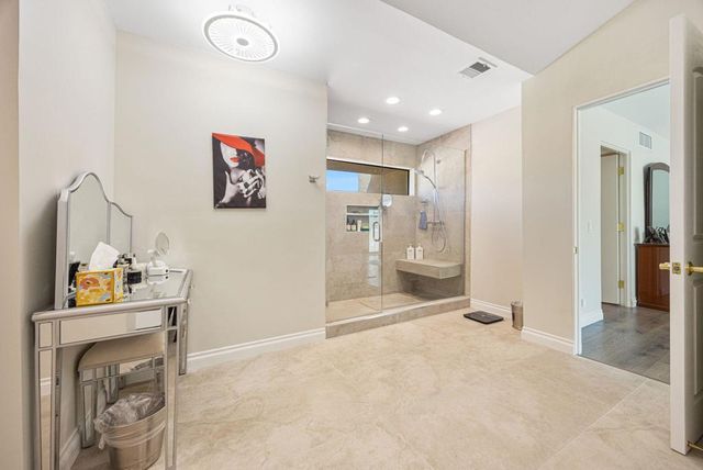 18 N Kavenish Drive, Rancho Mirage, CA 92270
