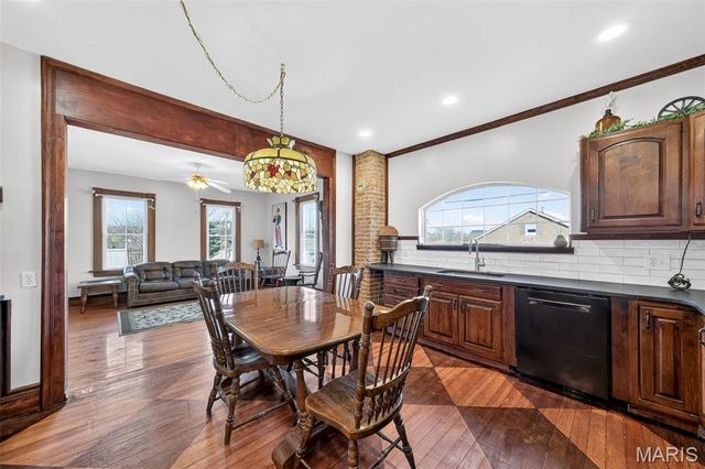 1011 Market Street, Hermann, MO 65041