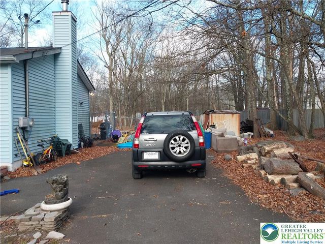 2108 Fox Road, Lehman Twp, PA 18324