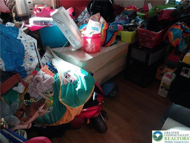 2108 Fox Road, Lehman Twp, PA 18324