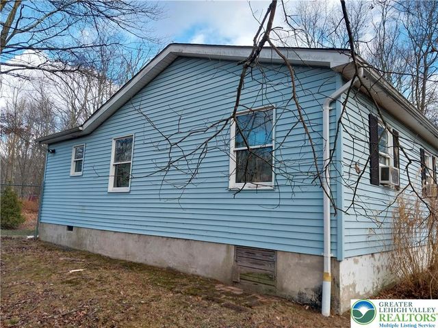 2108 Fox Road, Lehman Twp, PA 18324