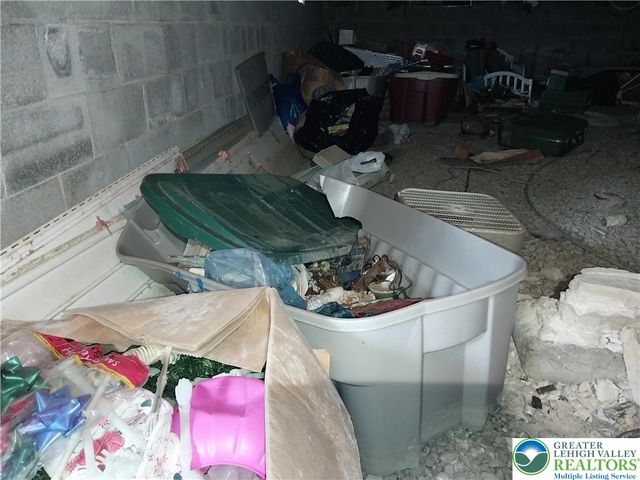 2108 Fox Road, Lehman Twp, PA 18324