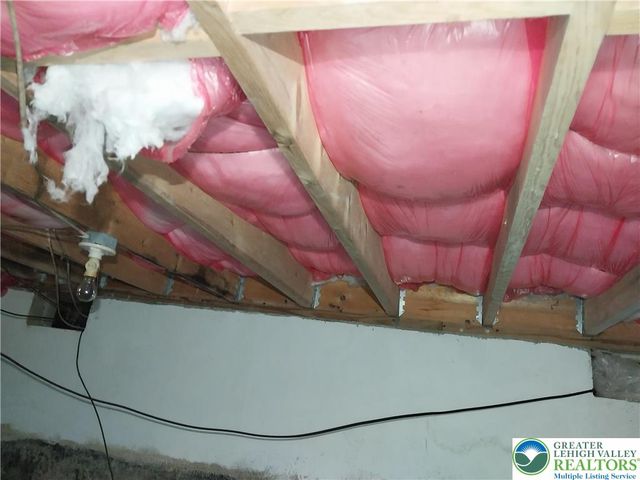 2108 Fox Road, Lehman Twp, PA 18324