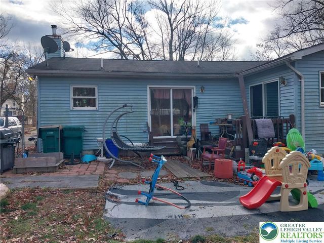 2108 Fox Road, Lehman Twp, PA 18324