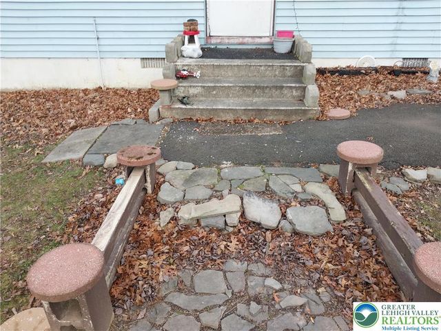 2108 Fox Road, Lehman Twp, PA 18324