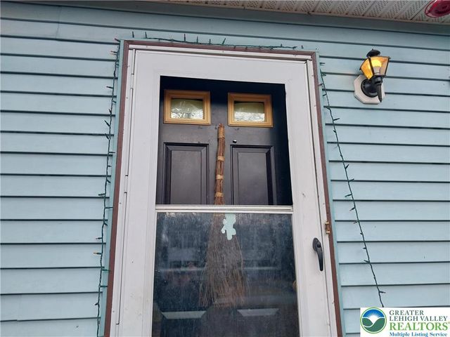 2108 Fox Road, Lehman Twp, PA 18324