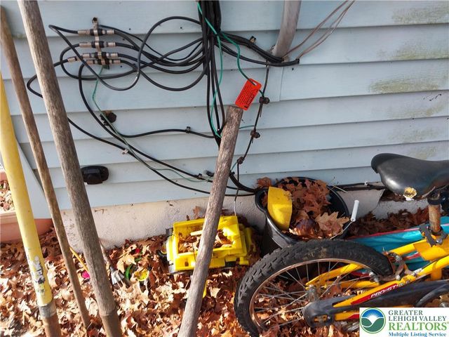 2108 Fox Road, Lehman Twp, PA 18324