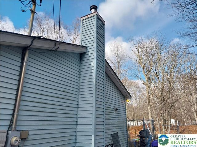 2108 Fox Road, Lehman Twp, PA 18324