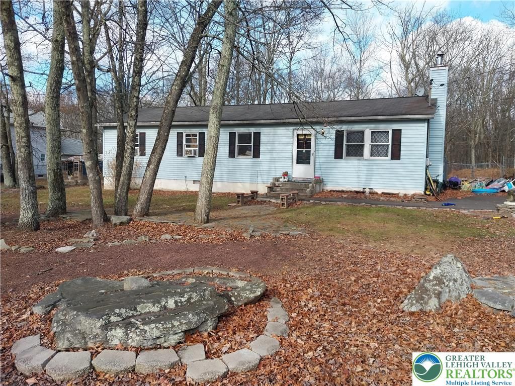 2108 Fox Road, Lehman Twp, PA 18324