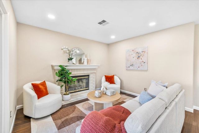 610 Daisyfield Dr, Livermore, CA 94551