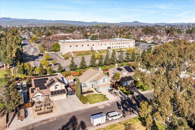 610 Daisyfield Dr, Livermore, CA 94551