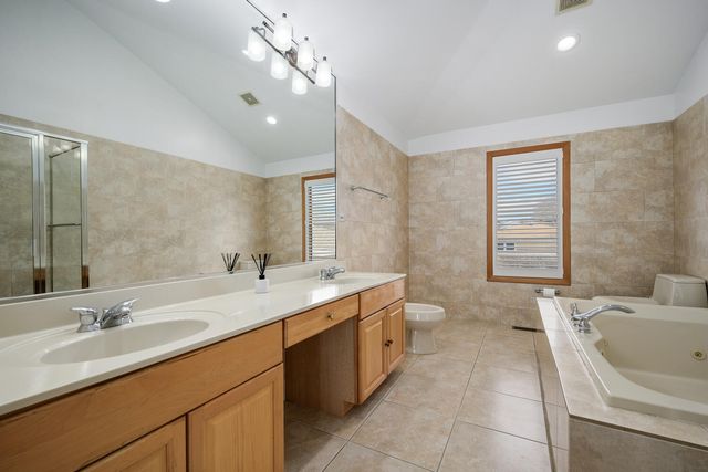 8938 Keeler Avenue, Skokie, IL 60076