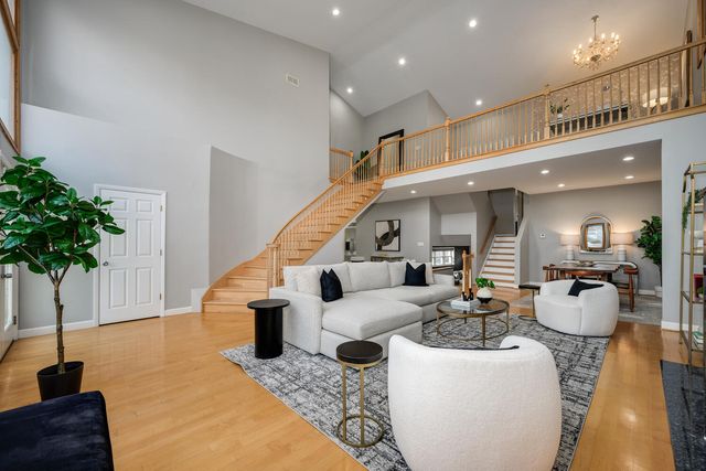 8938 Keeler Avenue, Skokie, IL 60076