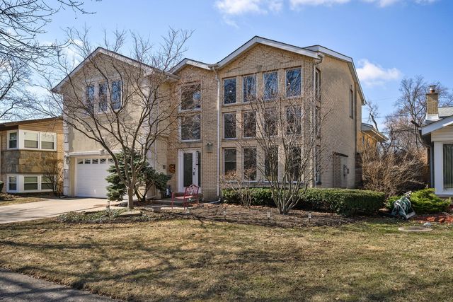 8938 Keeler Avenue, Skokie, IL 60076