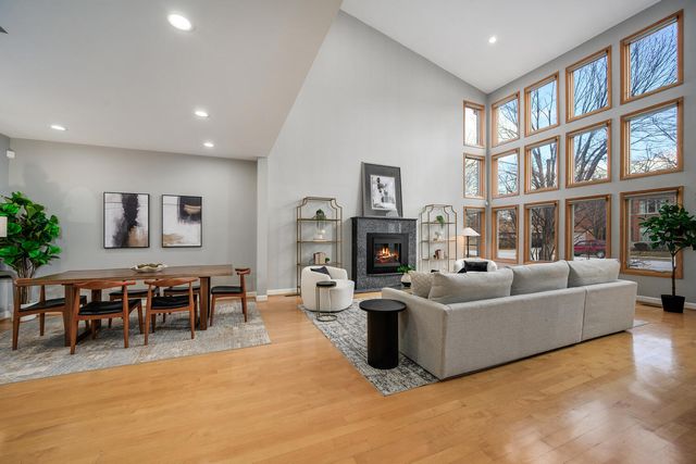 8938 Keeler Avenue, Skokie, IL 60076