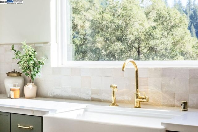 620 Manzanita Ave, Boulder Creek, CA 95006