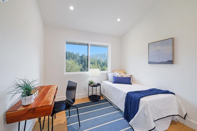 620 Manzanita Ave, Boulder Creek, CA 95006