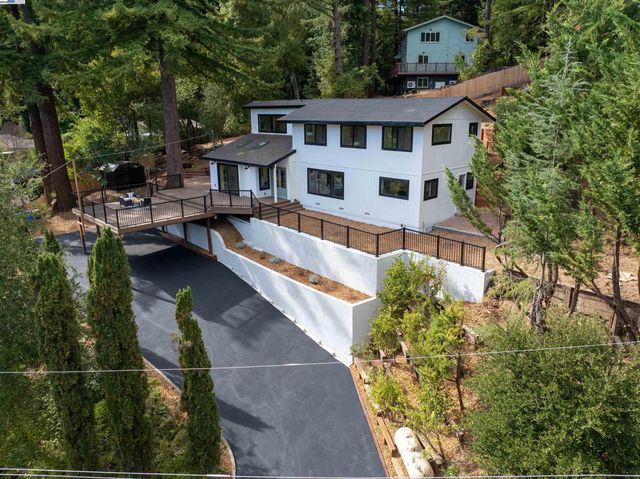 620 Manzanita Ave, Boulder Creek, CA 95006