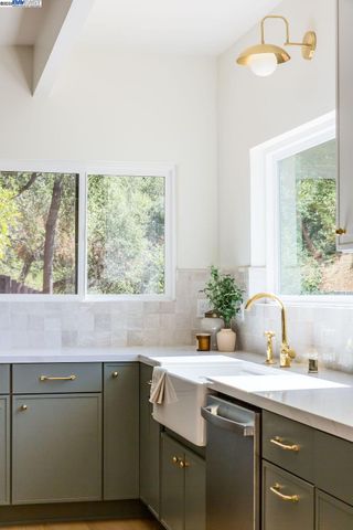 620 Manzanita Ave, Boulder Creek, CA 95006