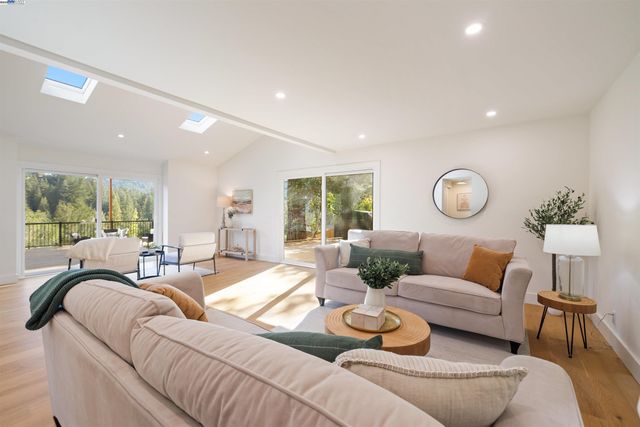 620 Manzanita Ave, Boulder Creek, CA 95006