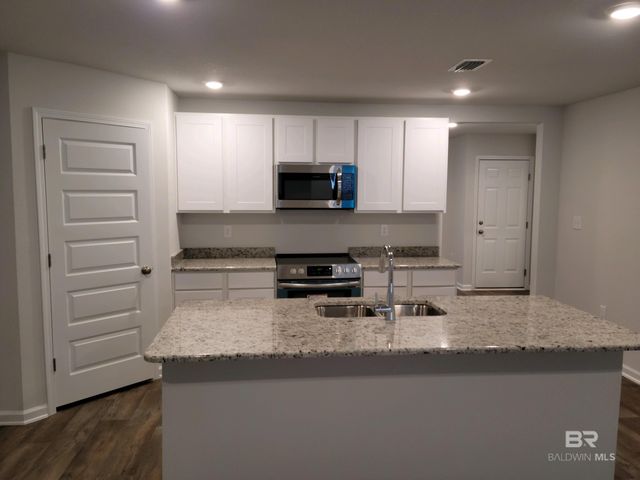 10703 Northern Dancer Court, Daphne, AL 36526