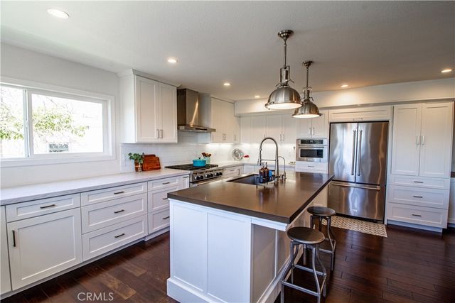 807 El Redondo Avenue, Redondo Beach, CA 90277