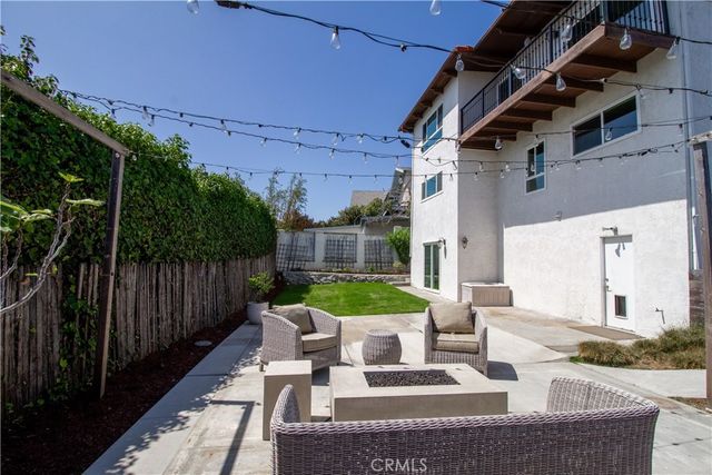 807 El Redondo Avenue, Redondo Beach, CA 90277