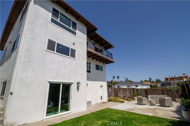 807 El Redondo Avenue, Redondo Beach, CA 90277