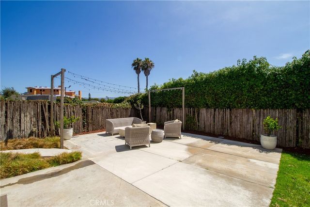 807 El Redondo Avenue, Redondo Beach, CA 90277
