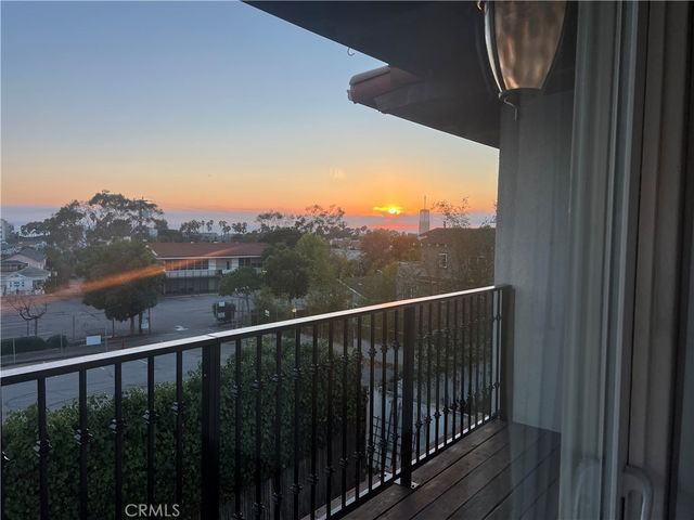 807 El Redondo Avenue, Redondo Beach, CA 90277