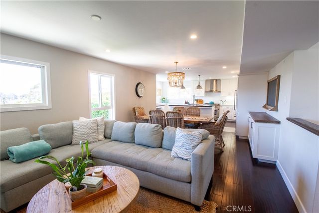 807 El Redondo Avenue, Redondo Beach, CA 90277