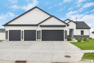 928 N Greenwillow Lane, Ammon, ID 83401