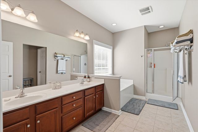 8560 Sentry Circle, North Charleston, SC 29420