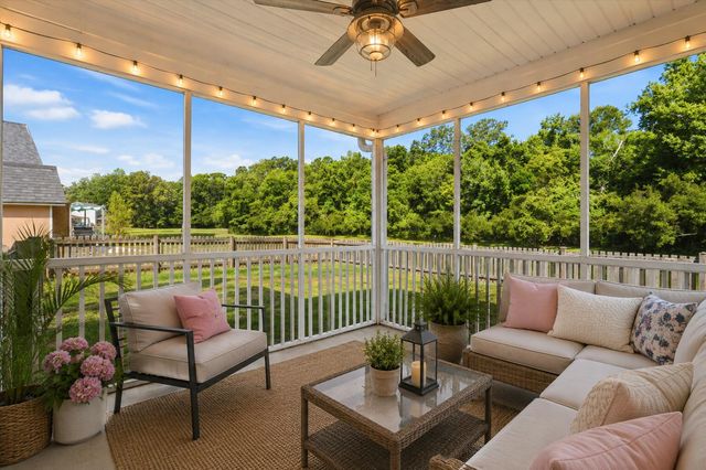 8560 Sentry Circle, North Charleston, SC 29420