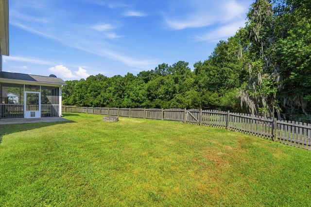 8560 Sentry Circle, North Charleston, SC 29420