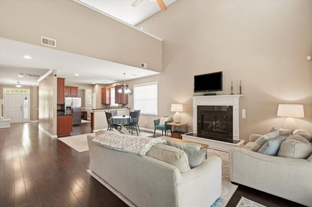 8560 Sentry Circle, North Charleston, SC 29420