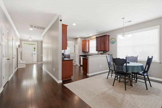 8560 Sentry Circle, North Charleston, SC 29420