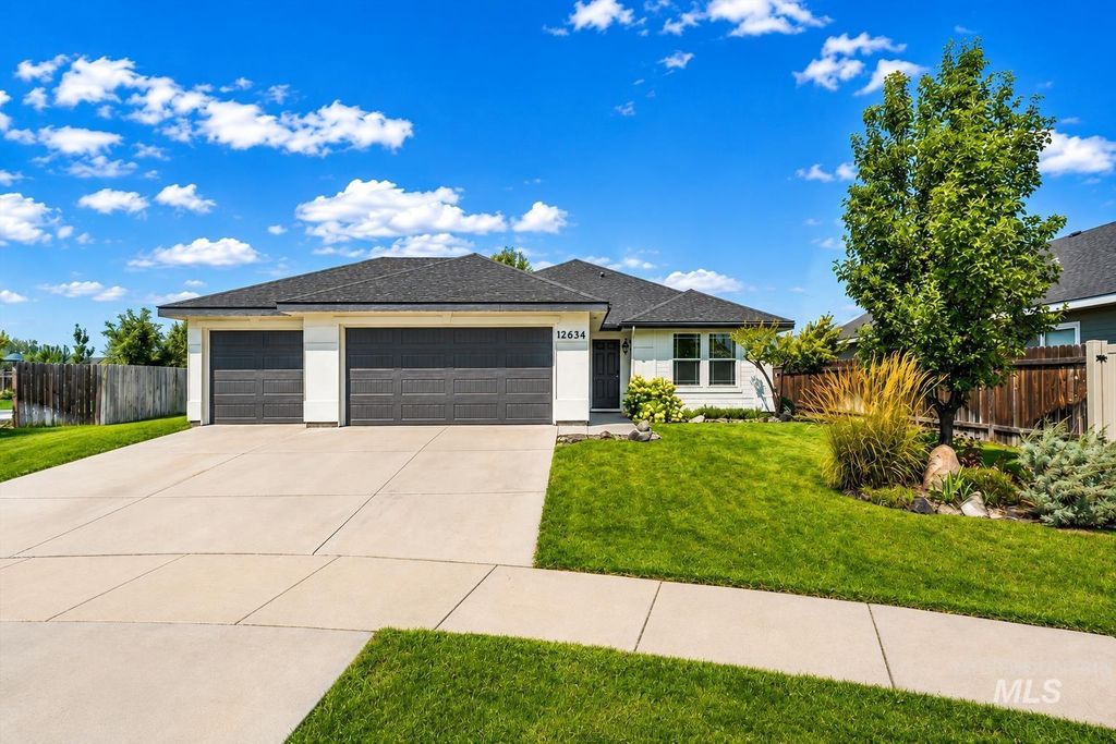 12634 W Kempshire Ct., Star, ID 83669 photo 2
