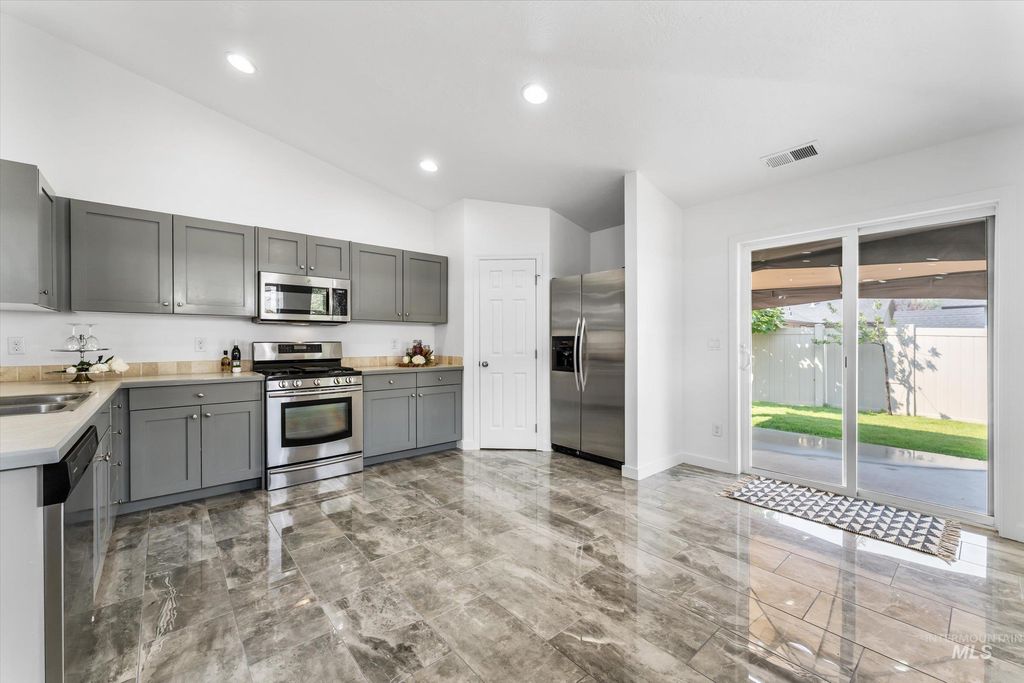 12634 W Kempshire Ct., Star, ID 83669 photo 4