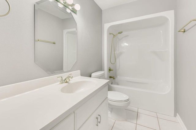 3030 S 130th STREET, New Berlin, WI 53151