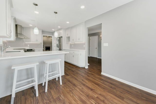 3030 S 130th STREET, New Berlin, WI 53151