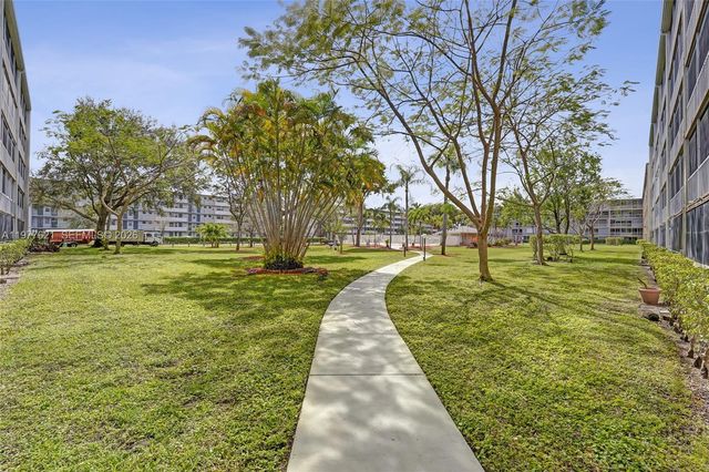 4650 Washington Street 209, Hollywood, FL 33021