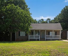 805 Gose Road, Forsyth, GA 31029