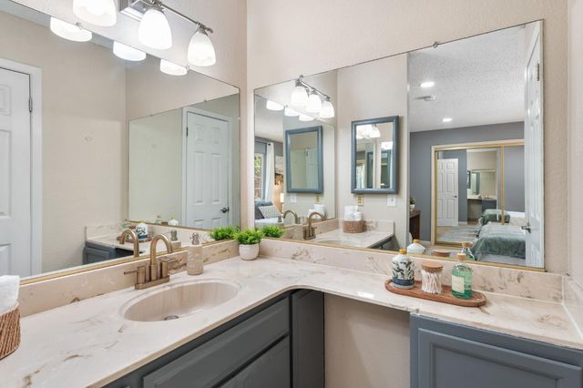 8645 Prairiewoods Dr, Sacramento, CA 95828