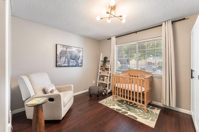 8645 Prairiewoods Dr, Sacramento, CA 95828